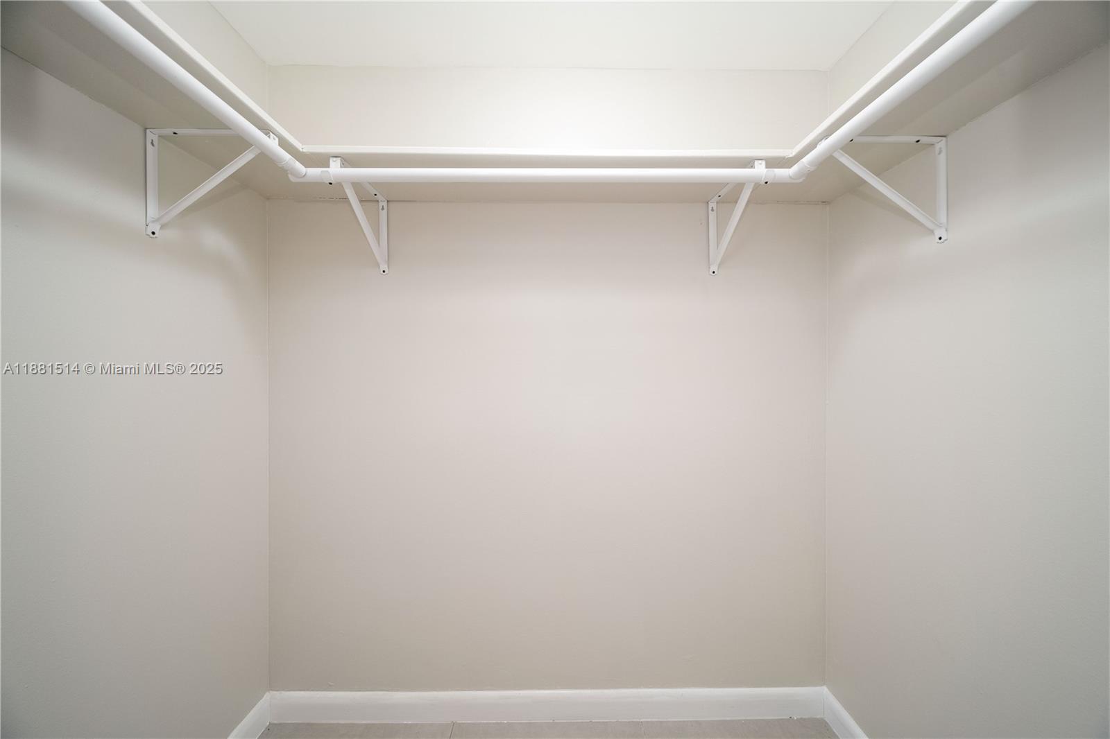 GATEWAY HOUSE CONDO - SOU - Residential Lease