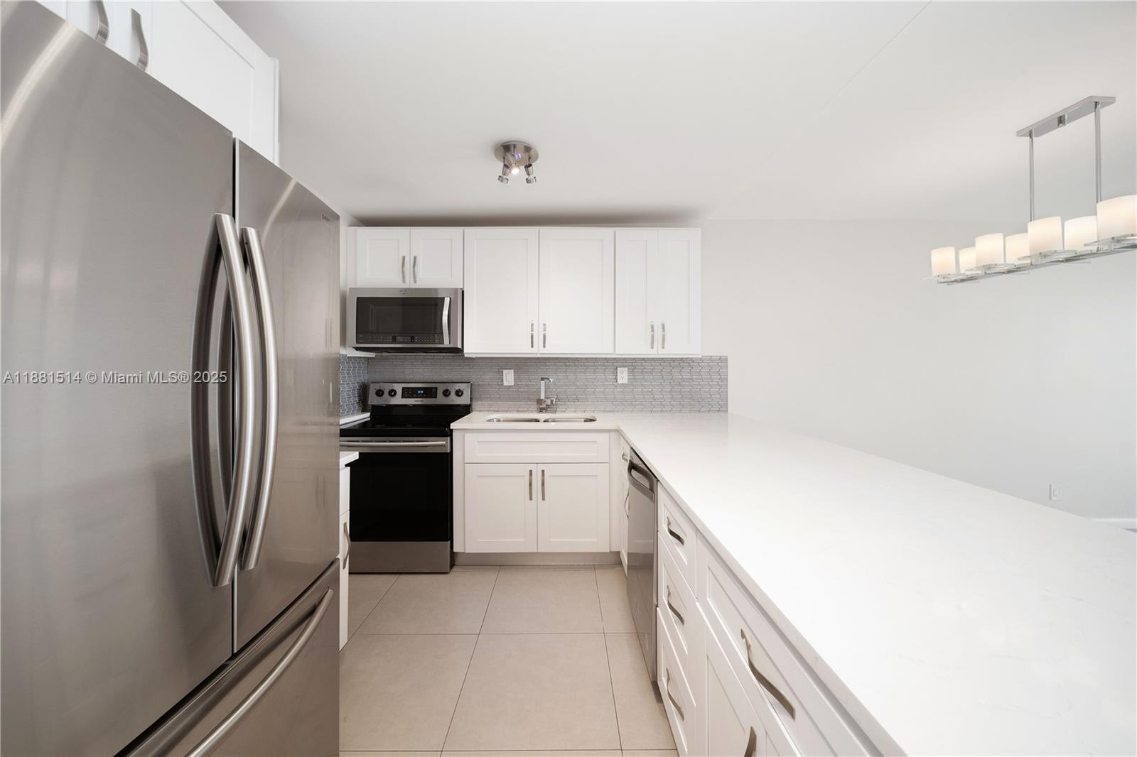 GATEWAY HOUSE CONDO - SOU - Residential Lease