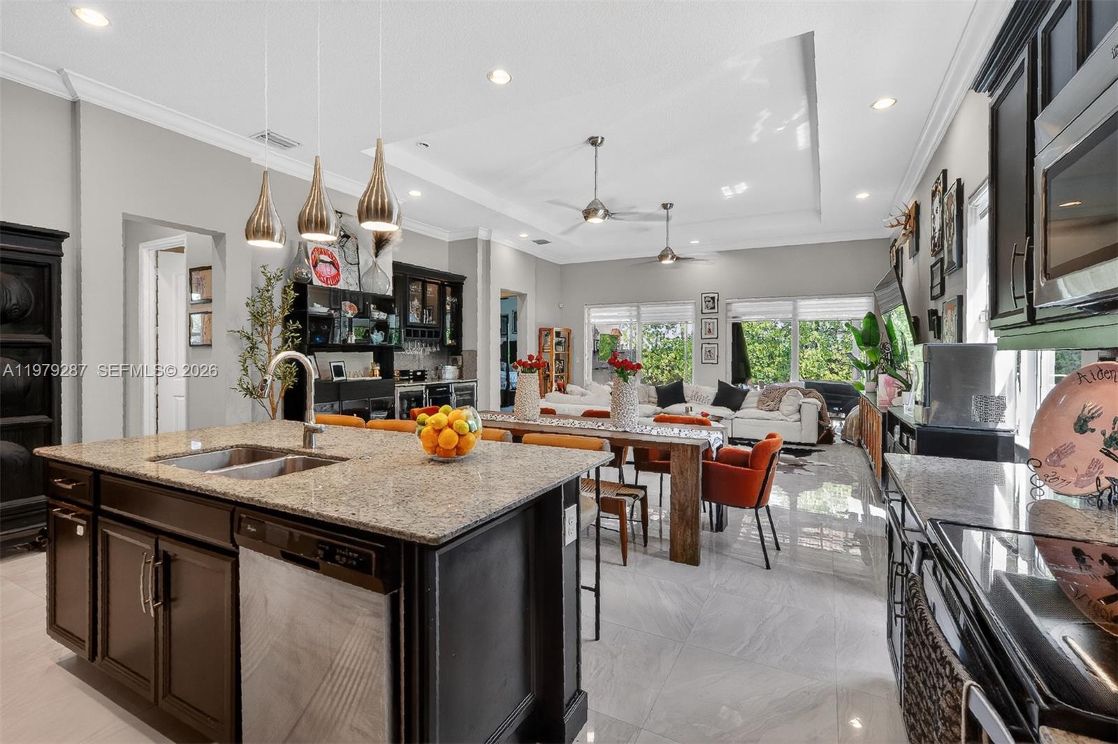 VENETIAN PARC - Residential