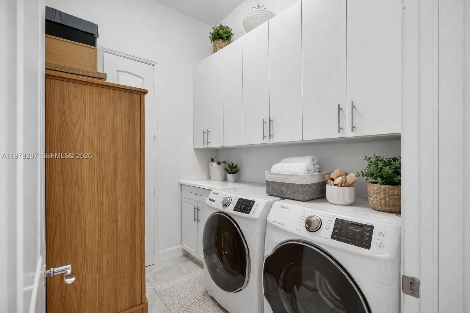 VENETIAN PARC - Residential