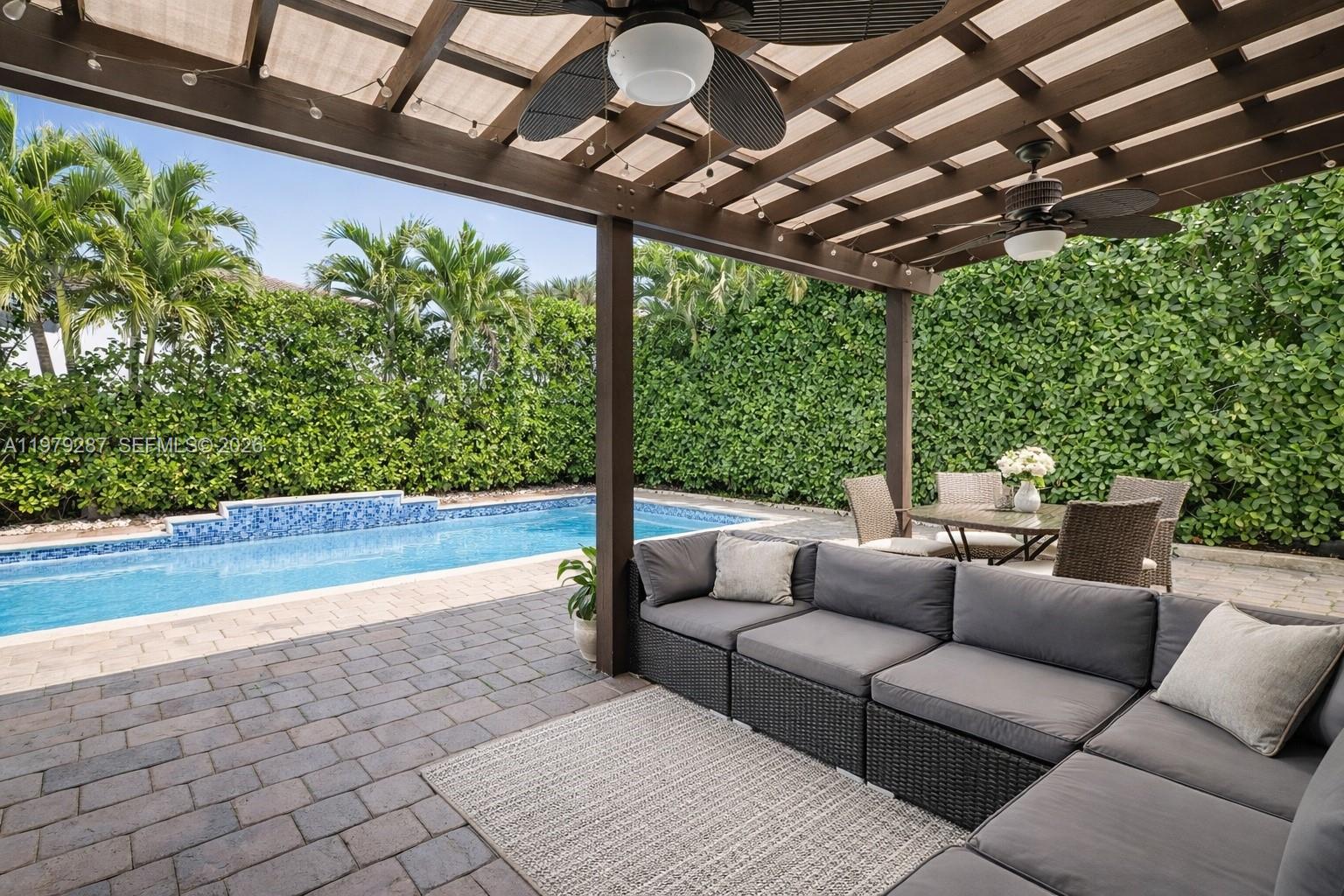 VENETIAN PARC - Residential