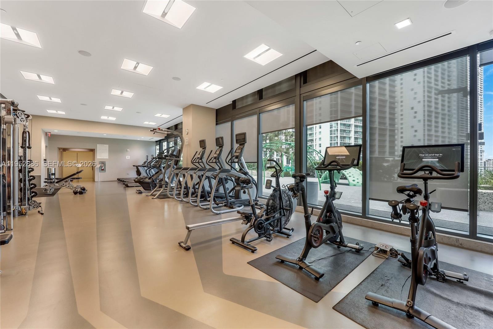 REACH CONDO - Residential