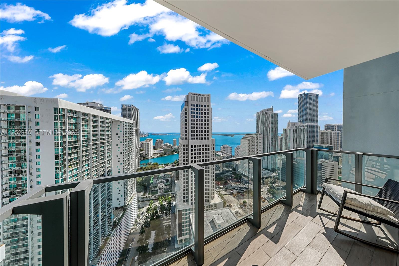 REACH CONDO - Residential