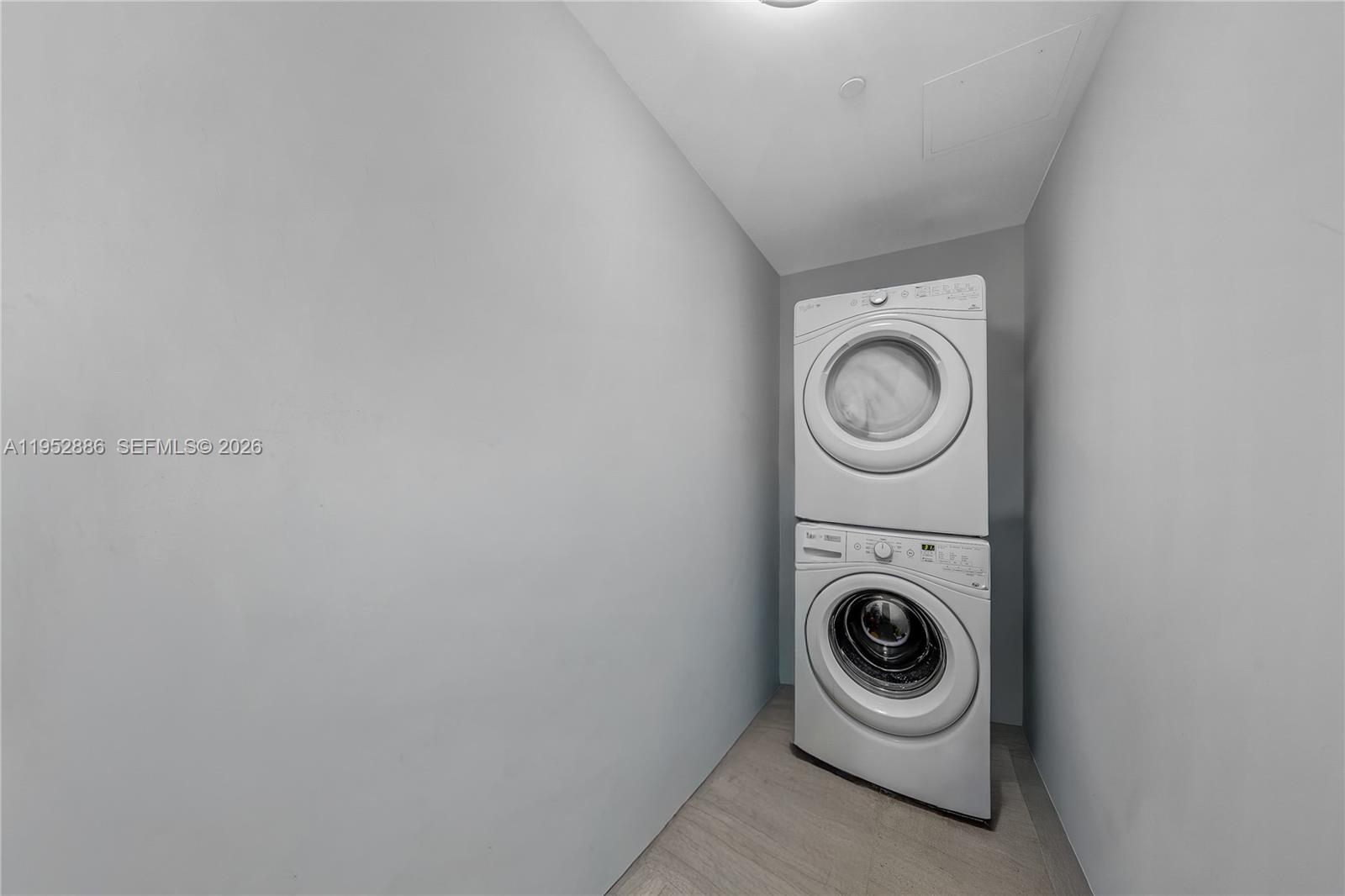 REACH CONDO - Residential