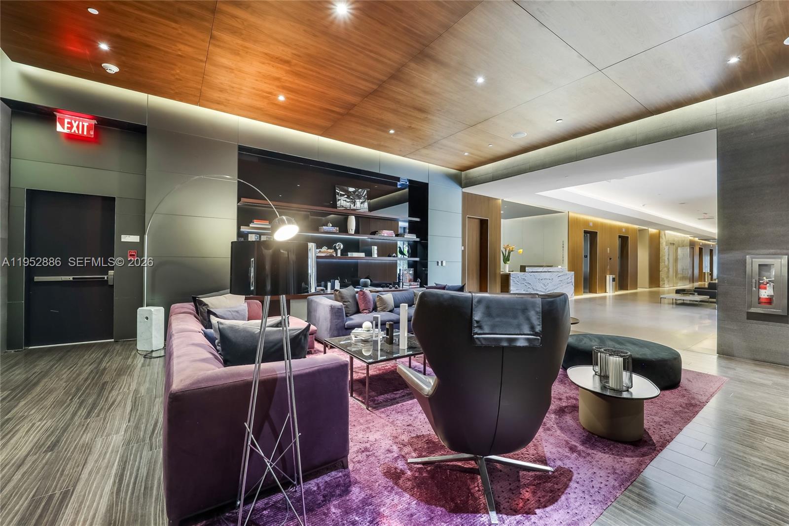 REACH CONDO - Residential