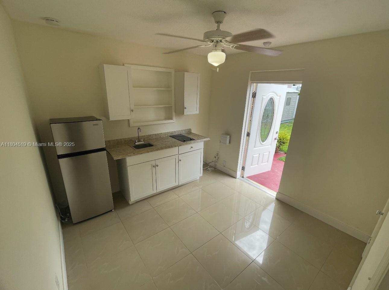 12520 W Randall Park Dr, Miami, Broward County, Florida - 1 Bedrooms  
1 Bathrooms - 