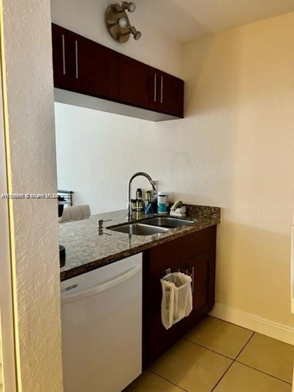 Photo of 10102 Twin Lakes Dr #4-A, Coral Springs, FL 33071 (MLS # A11505595)