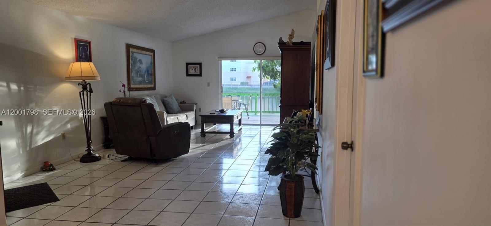 SUNSET SHORES - Residential