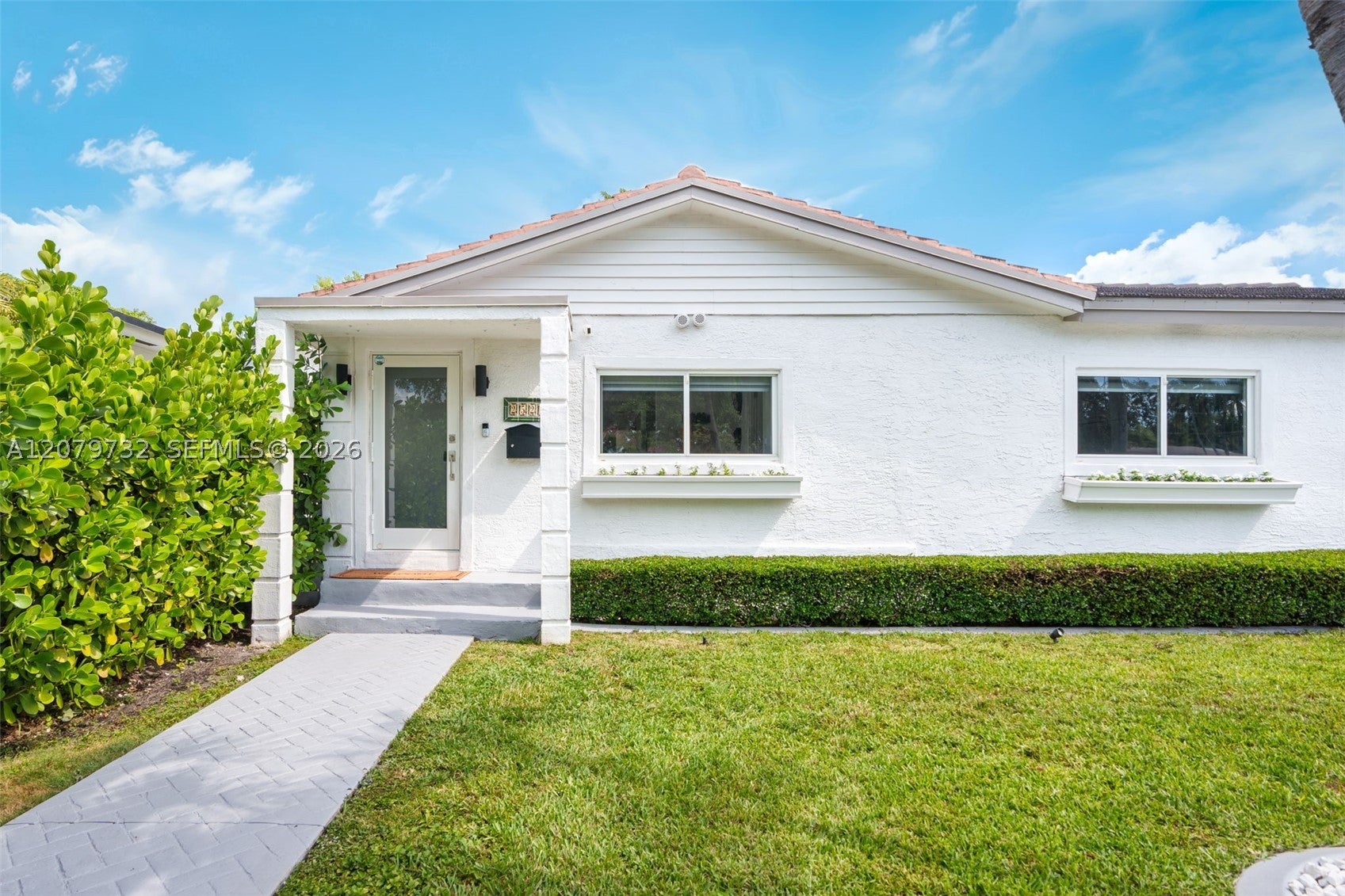 2521 SW 25th Ter
