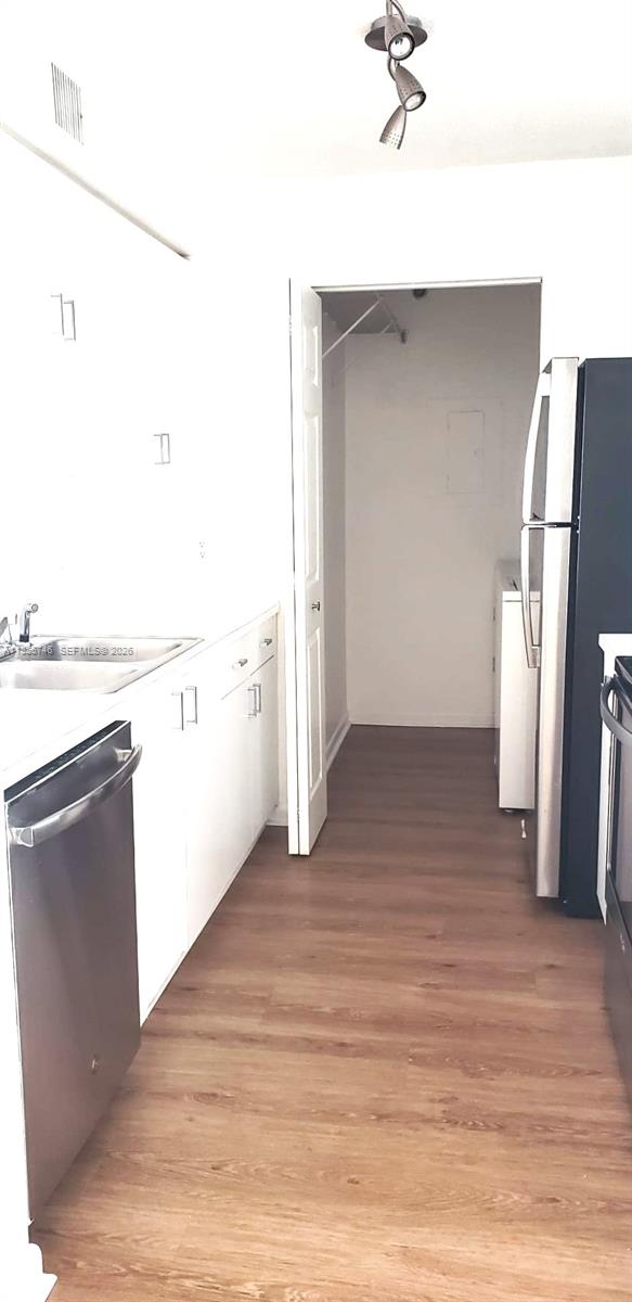 THE YACHT CLUB AT AVENTUR - Residential Lease