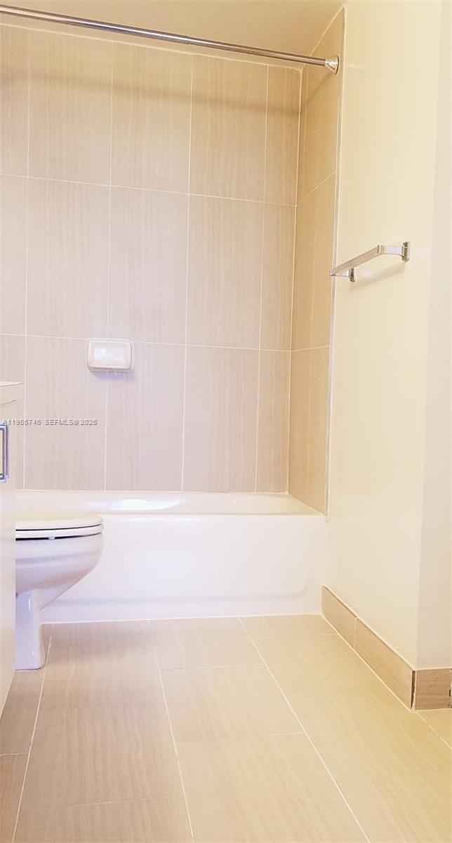 THE YACHT CLUB AT AVENTUR - Residential Lease