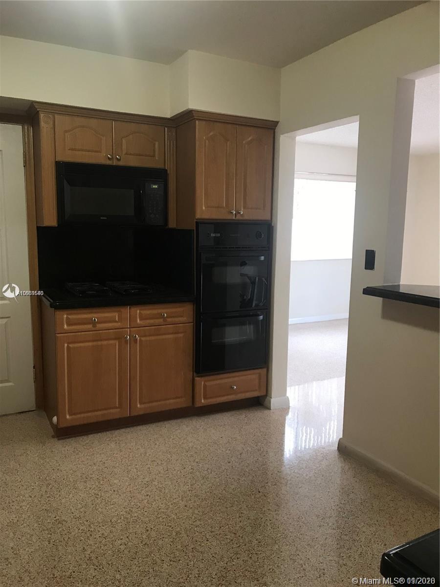 MIRACLE MANOR 5TH ADDN - Residential Lease