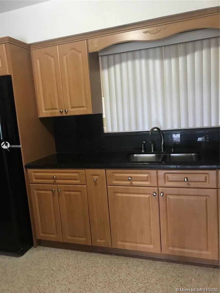 MIRACLE MANOR 5TH ADDN - Residential Lease