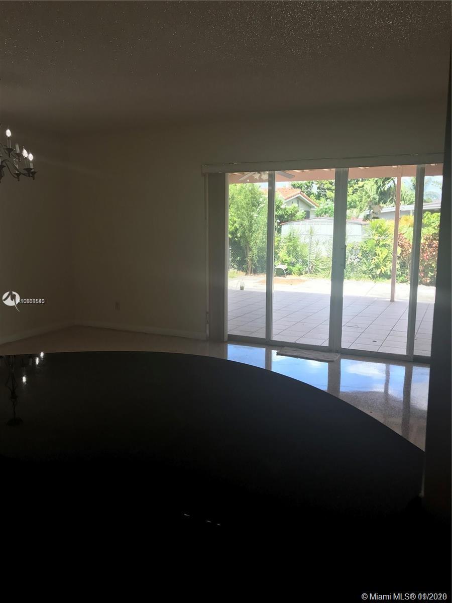 MIRACLE MANOR 5TH ADDN - Residential Lease