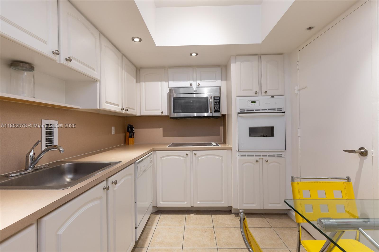 TIDES ON HOLLYWOOD BEACH - Residential