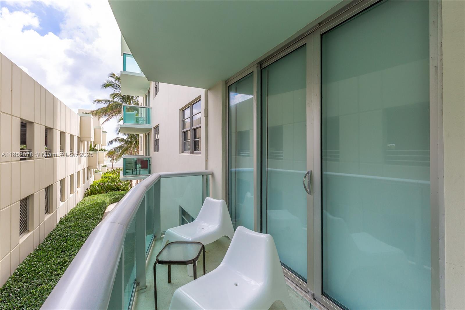 TIDES ON HOLLYWOOD BEACH - Residential