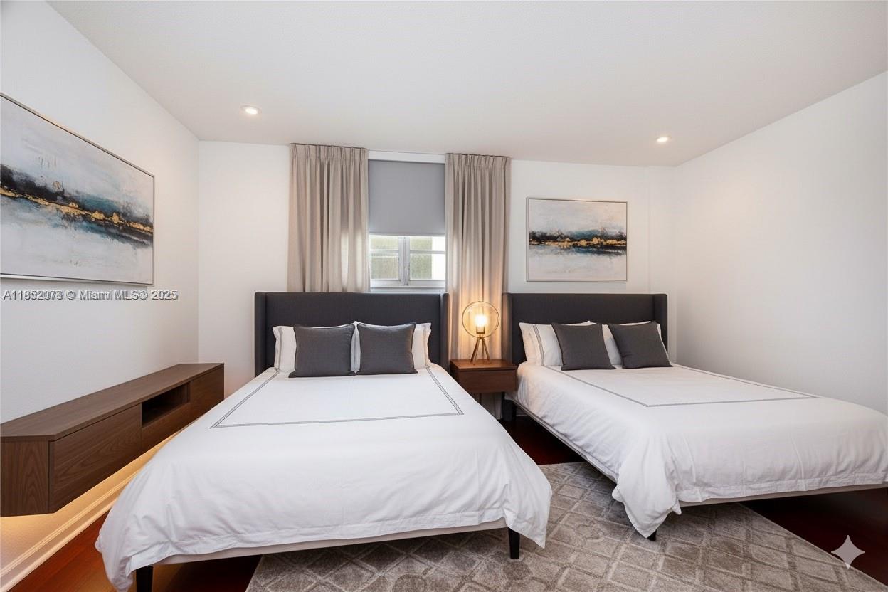 TIDES ON HOLLYWOOD BEACH - Residential