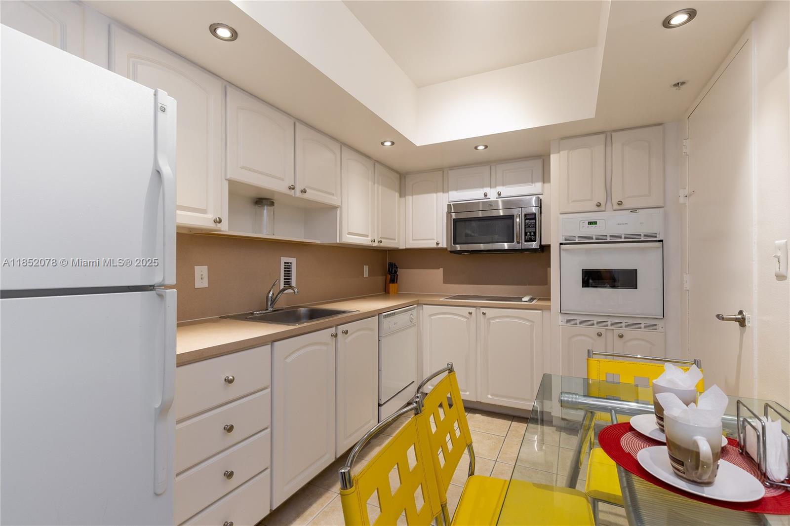 TIDES ON HOLLYWOOD BEACH - Residential