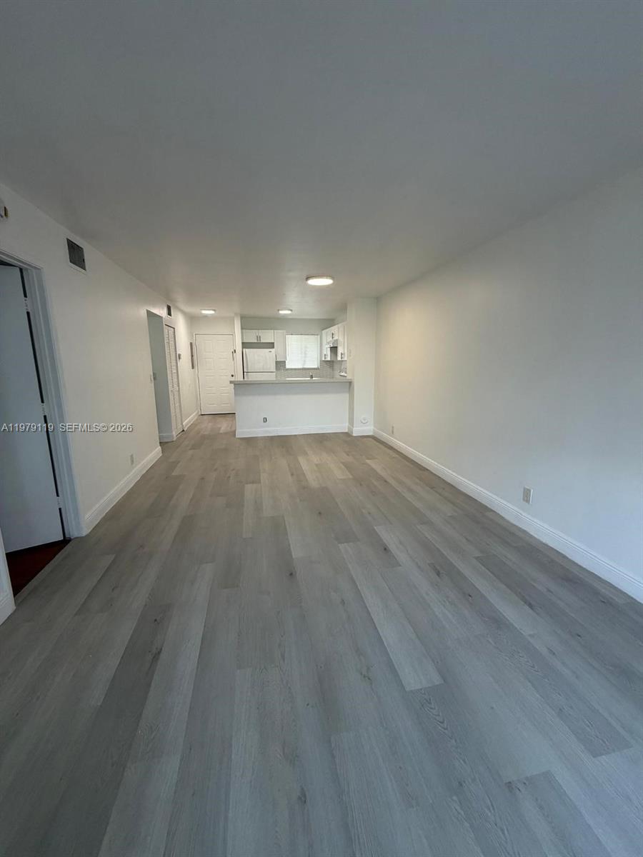 LAKESHORE AT UNIVERSITY P - Residential Lease