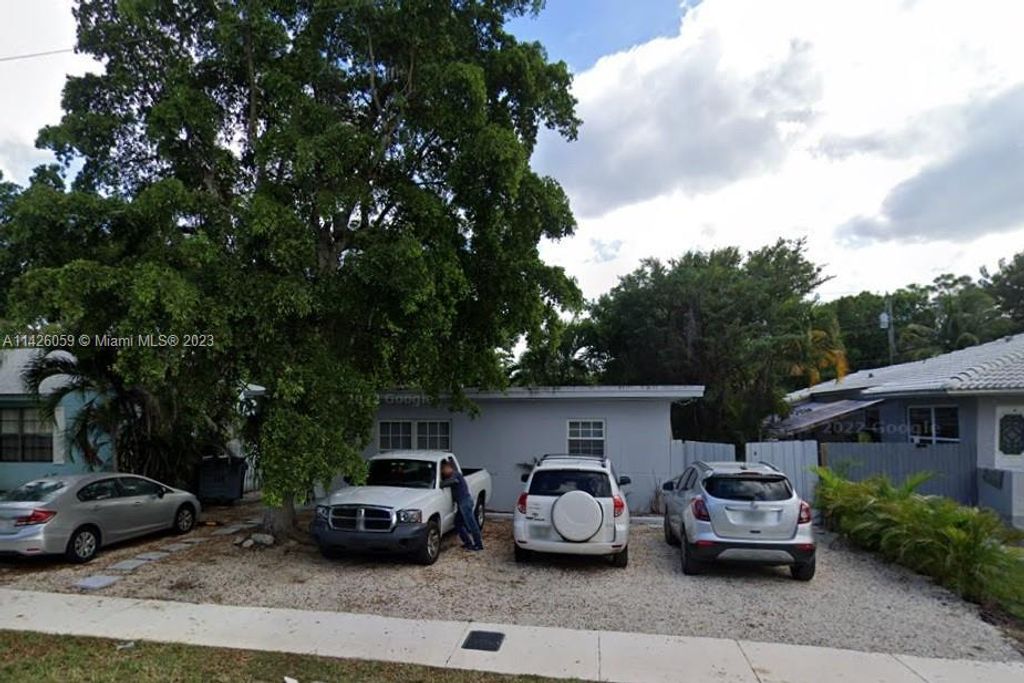 Photo of 504 SW 15th St, Fort Lauderdale, FL 33315 (MLS # A11426059)