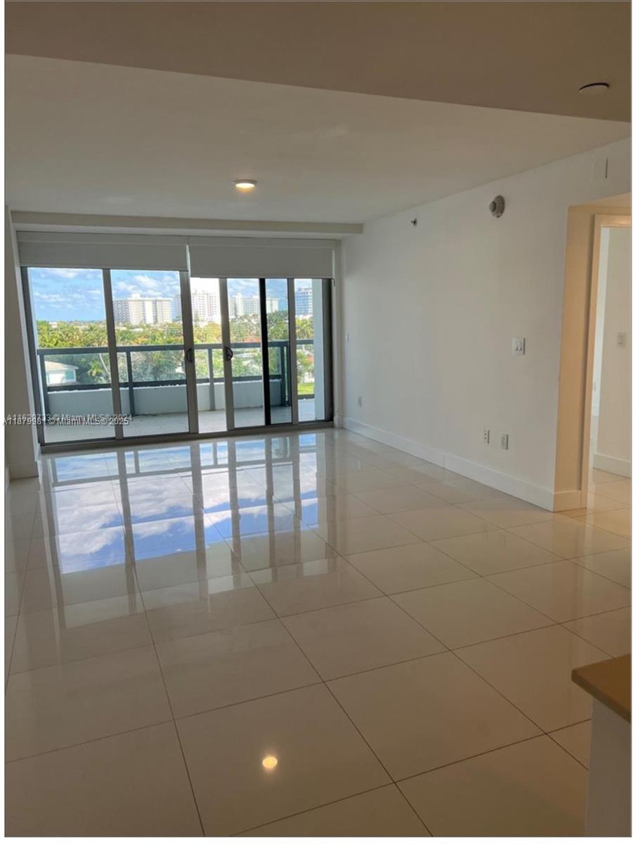 THE IVORY RESIDENCE CONDO - Residential Lease