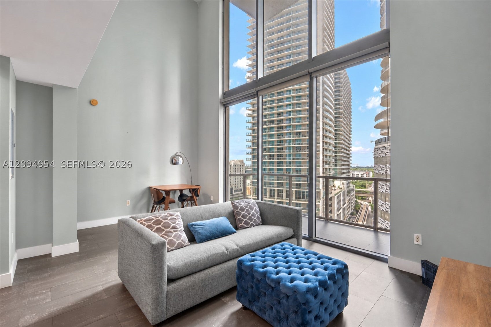 1050 Brickell Ave 1418