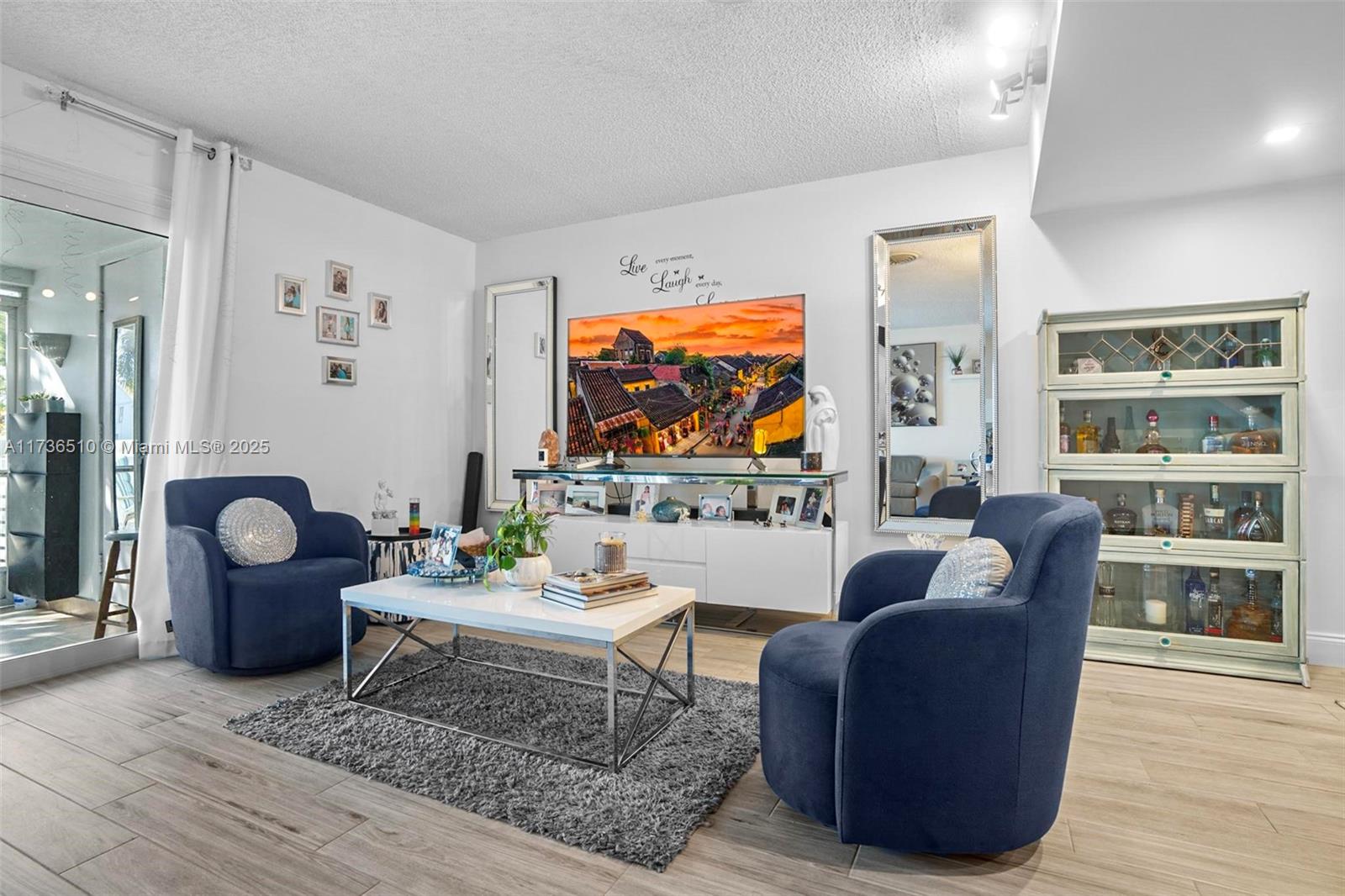 PALM CLUB WEST VILLAGE 1 - Residential