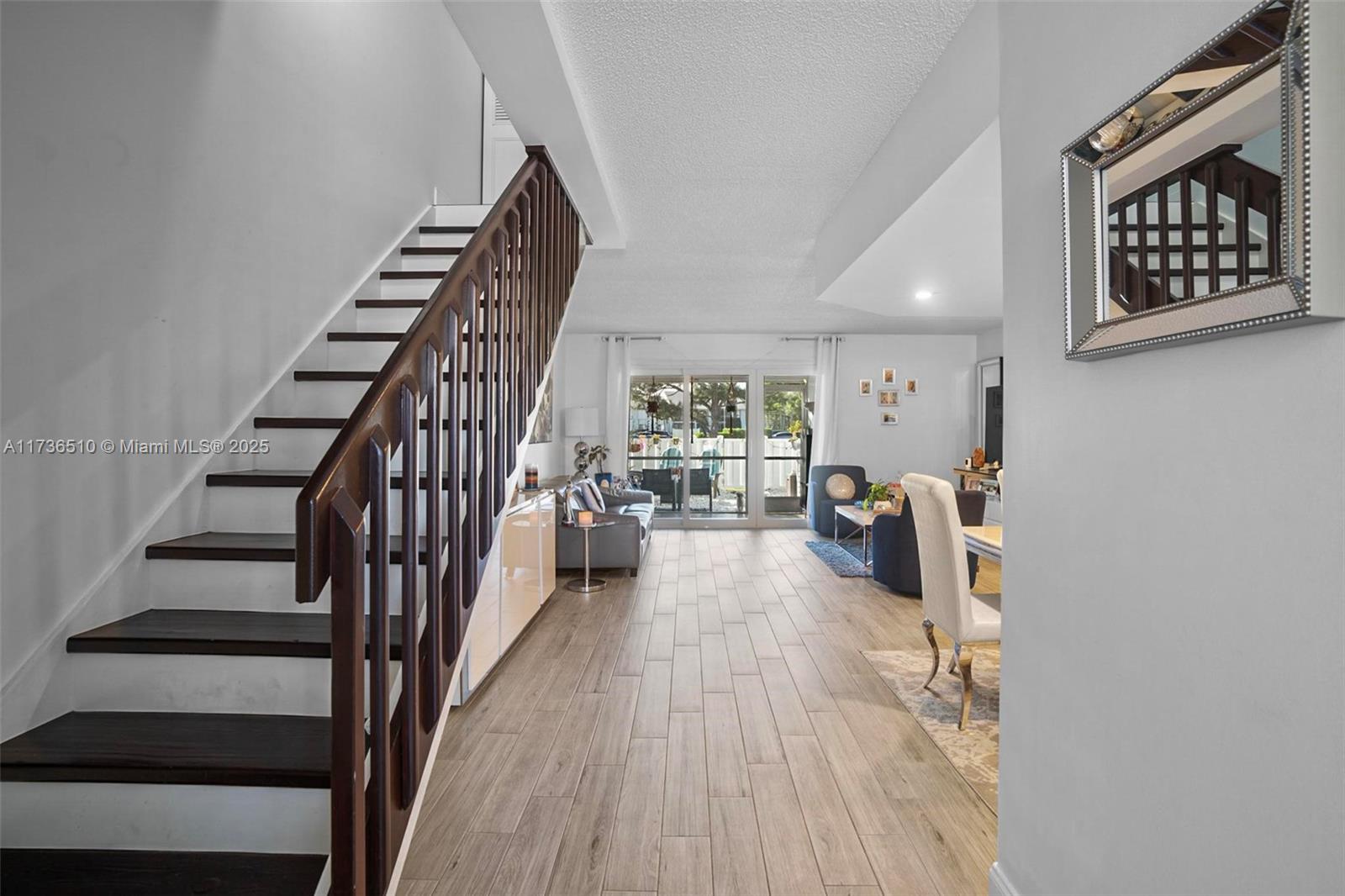 PALM CLUB WEST VILLAGE 1 - Residential