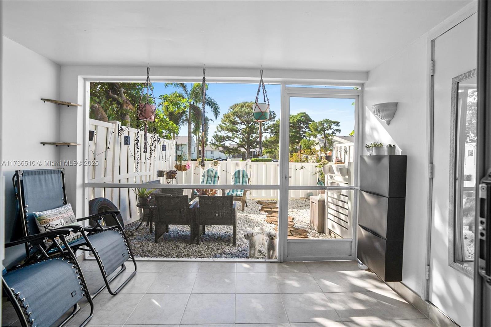 PALM CLUB WEST VILLAGE 1 - Residential