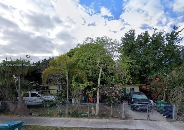 Property for Sale at 15340 Garfield Dr, Homestead, Miami-Dade County, Florida - Bedrooms: 3 
Bathrooms: 1  - $395,000
