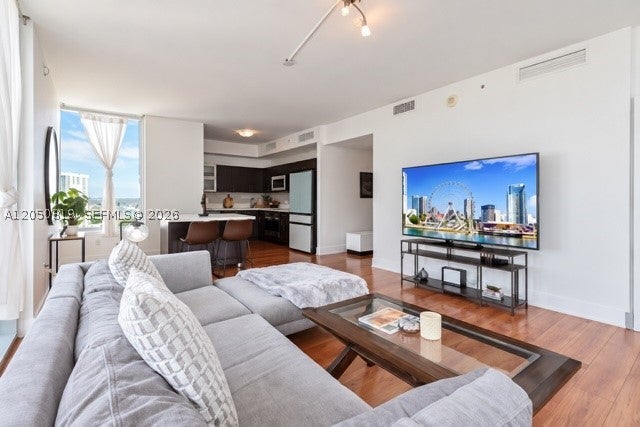 90 SW 3rd St 2113