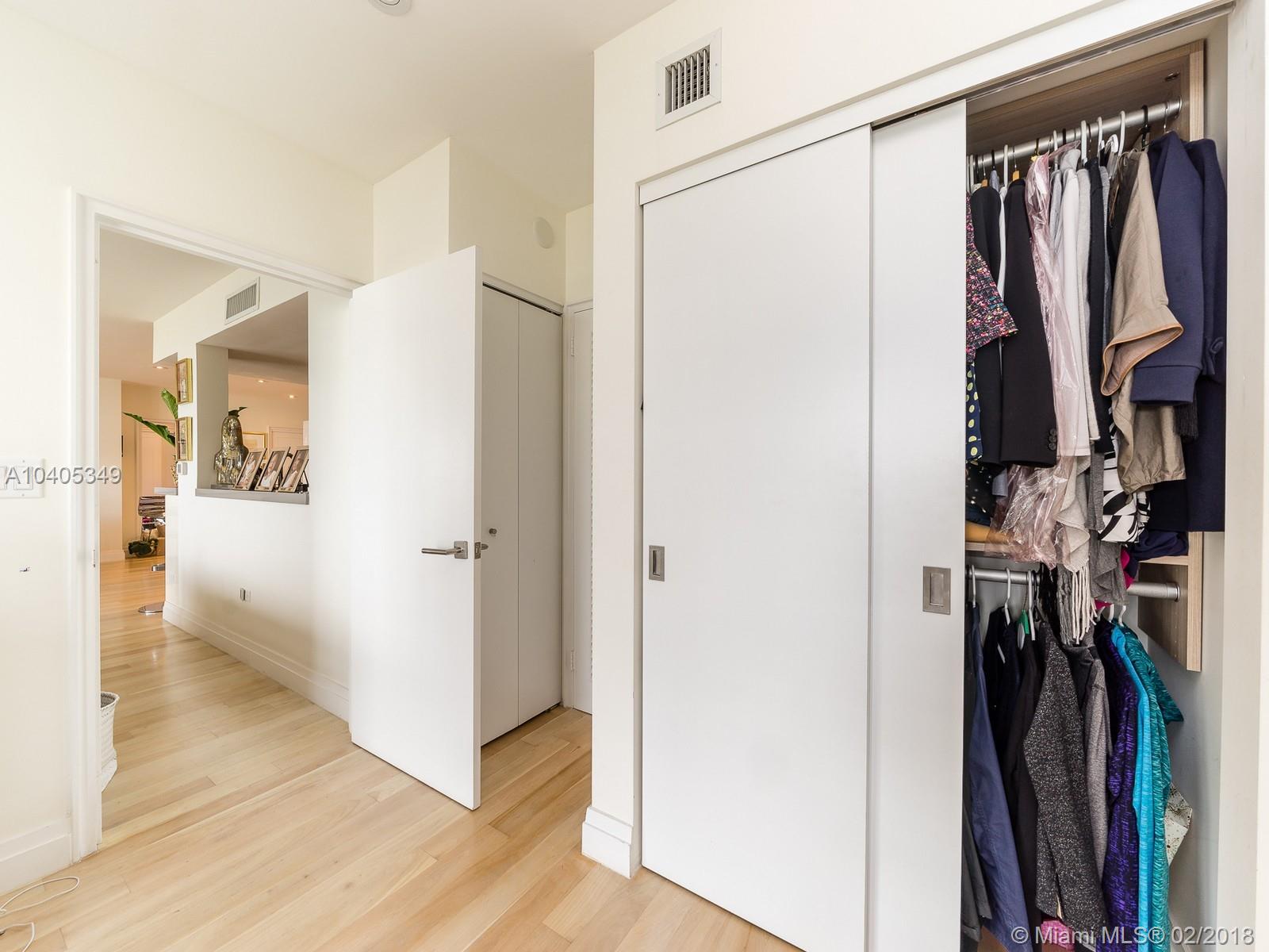 ISLAND HOUSE APT INC - CO - Residential