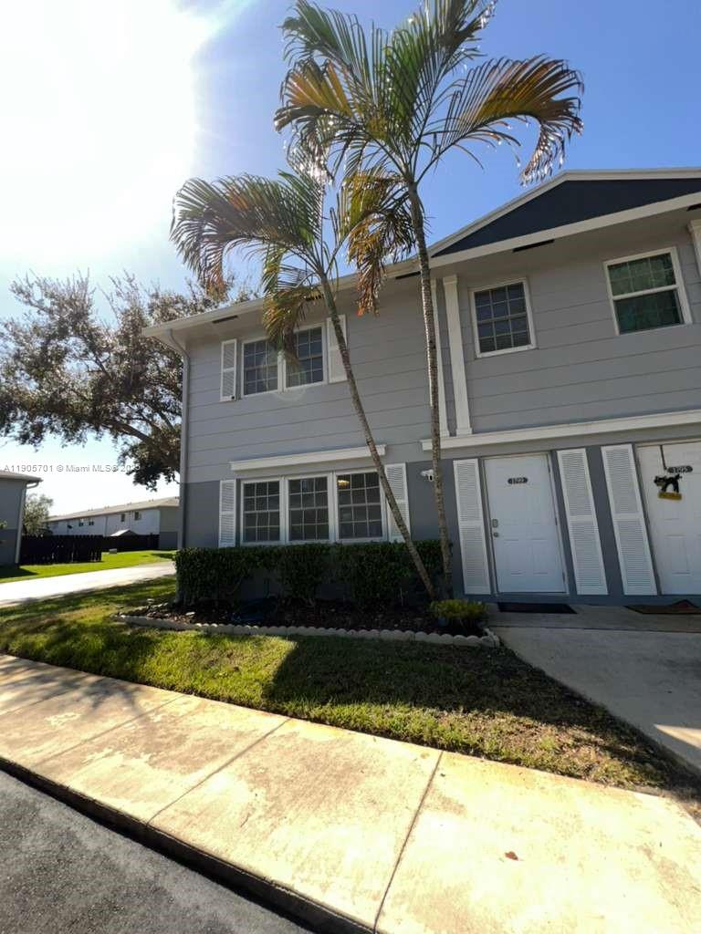 Beautifully updated 3-bed, 2.5-bath townhome for rent in the sought-after Arrowhead Golf & Tennis Club community in Davie! Bright, open layout with modern finishes, stainless steel appliances, granite counters, and tile floors throughout. Each bedroom offers a private ensuite bath and generous closet space. Relax or entertain on the private fenced patio. Community amenities include pool, clubhouse, and tennis courts. Conveniently located just minutes from Nova Southeastern University, shopping, dining, and major highways. Two assigned parking spaces. Fast approval and ready for immediate move-in!