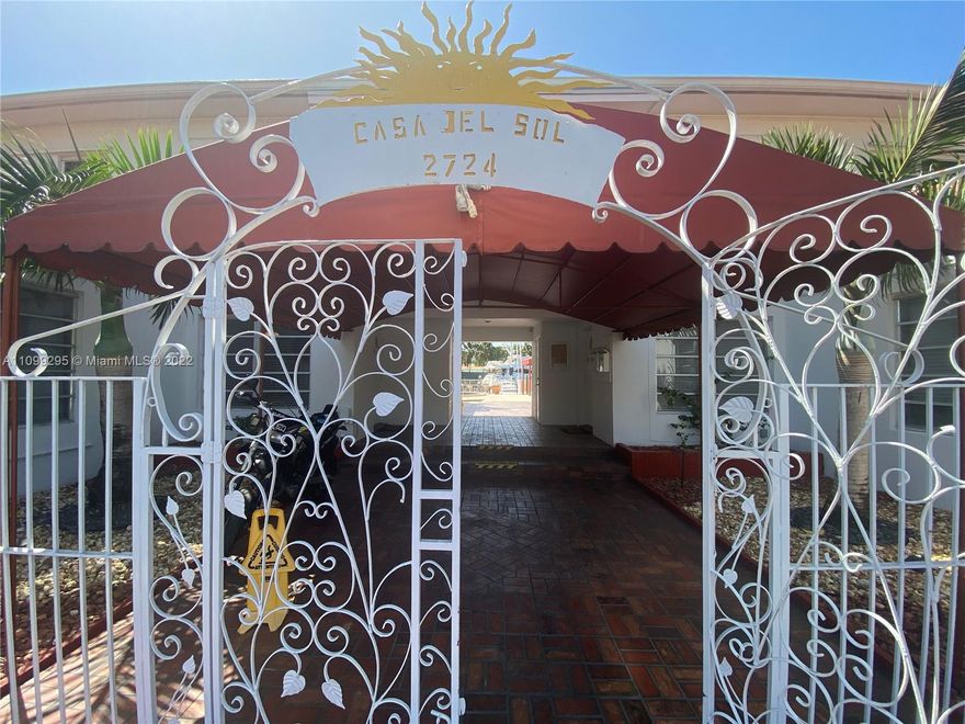 PRIME LOCATION EAST FORT LAUDERDALE, TURNKEY business on a beautiful residential street. Currently use as a vacation rental with over 800 great reviews in AIRBNB, VRBO & Expedia can be rented daily, weekly, monthly or yearly. 7 fully furnished units, 4 docks for 50+ footers with new Holding Tank Pumpout Station and two Hypower Pedestal, Docks are rented monthly and provide additional income, heated pool, laundry room inside premises, BBQ area. Ocean access, no fixed bridges on beautiful Lake Seminole....Great Development Opportunity 25 units per acre!! approximately 1.3 miles from Fort Lauderdale Beach, less than 1 mile from Galleria Mall and 3 miles from Las Olas Blvd.    ***** Perfect opportunity for a 1031 exchange *** motivated seller *****Quick Closing *****