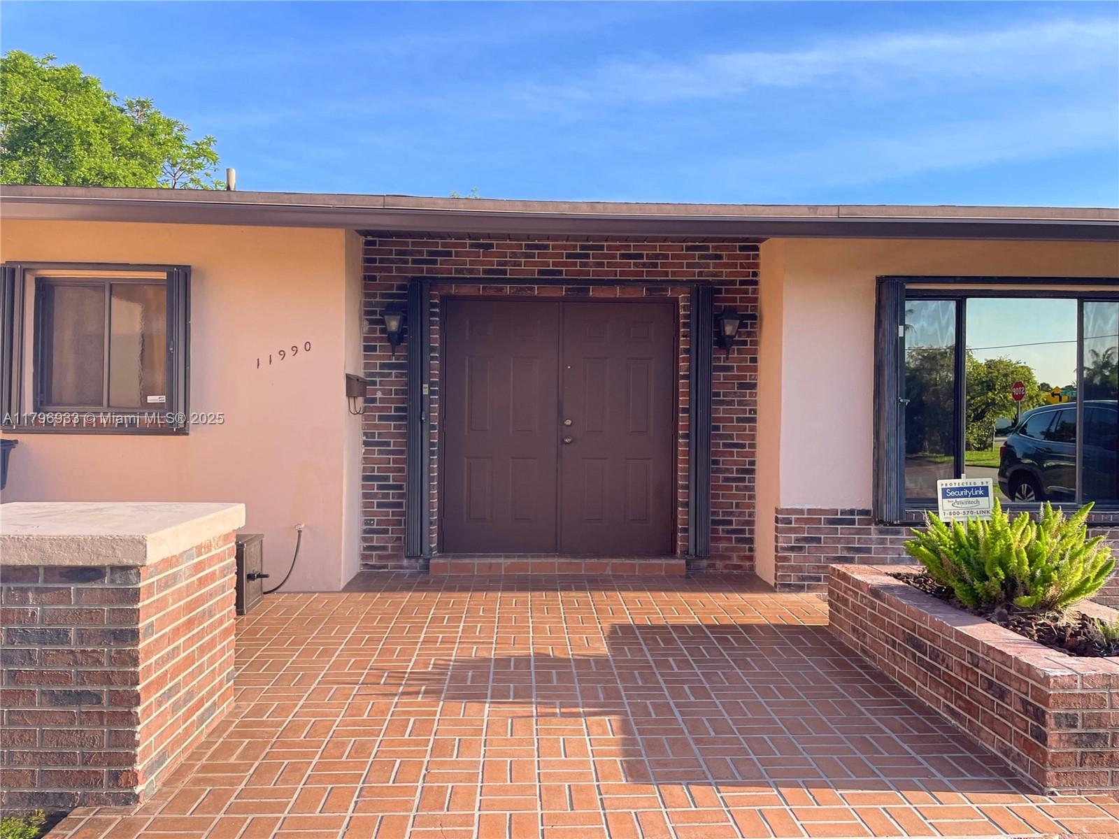 11990 SW 26th Ter