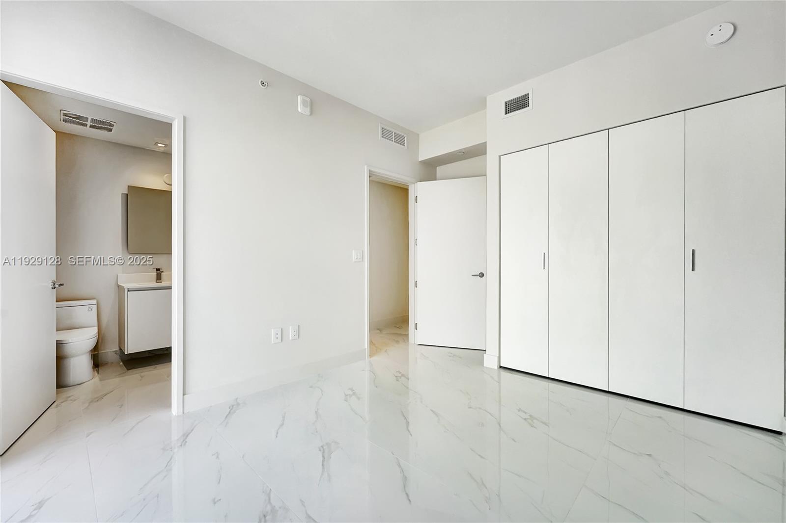 ARIA RESERVE MIAMI - Residential Lease