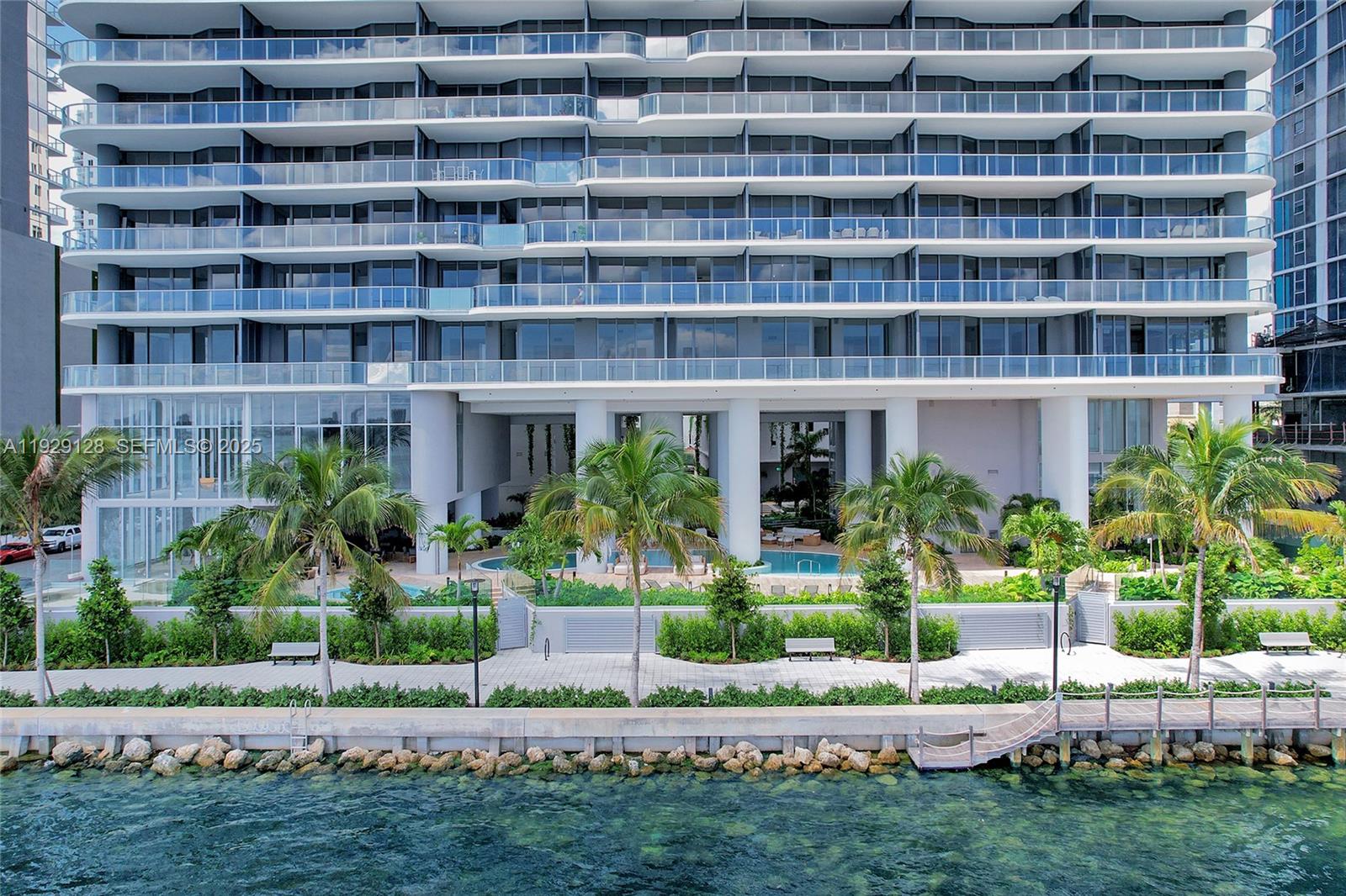 ARIA RESERVE MIAMI - Residential Lease