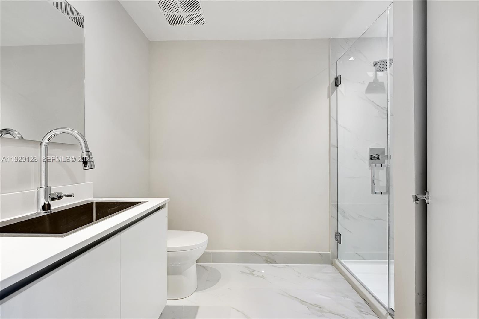 ARIA RESERVE MIAMI - Residential Lease