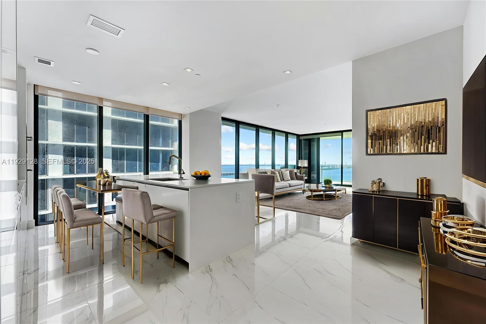 ARIA RESERVE MIAMI - Residential Lease