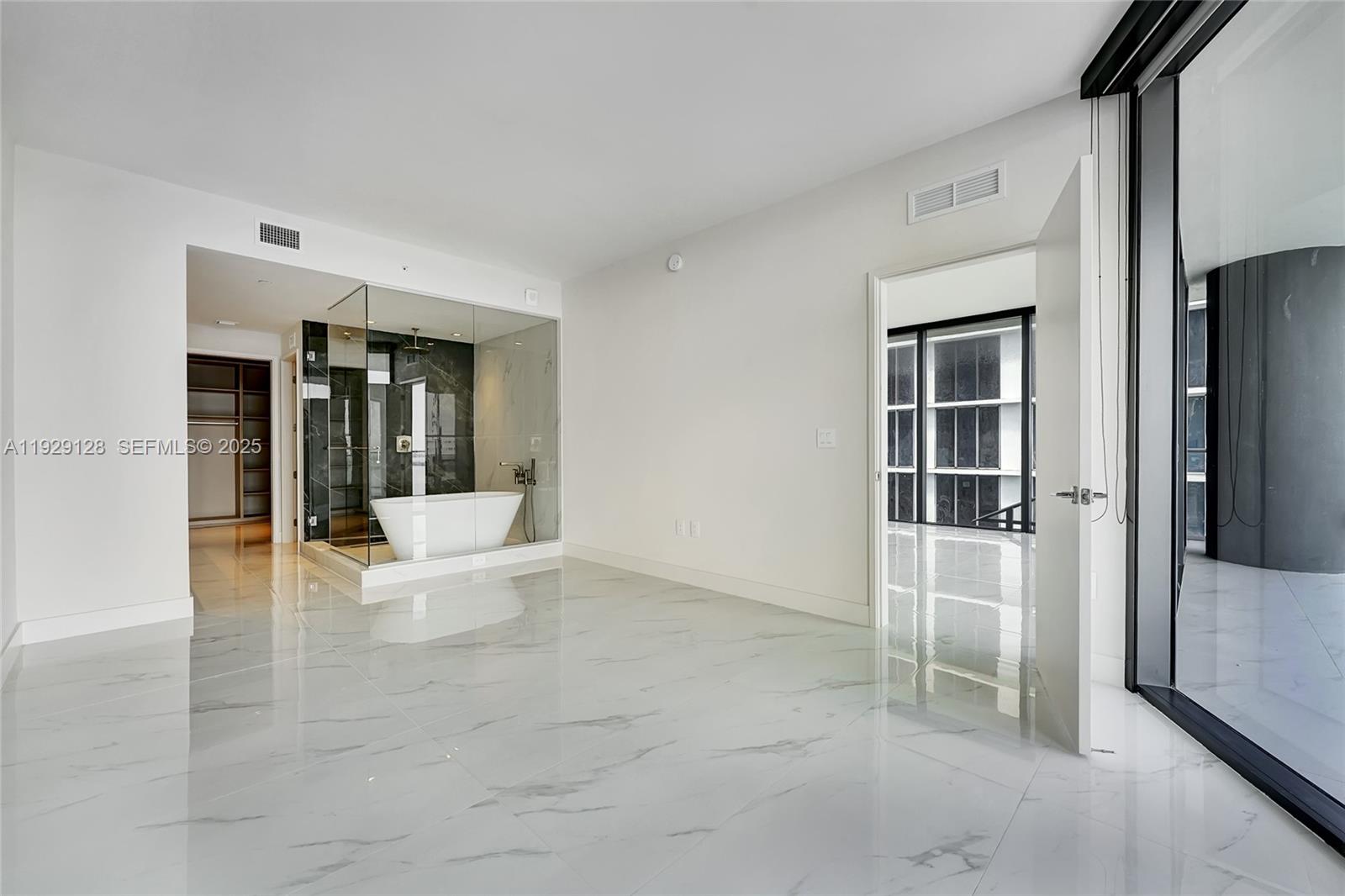 ARIA RESERVE MIAMI - Residential Lease