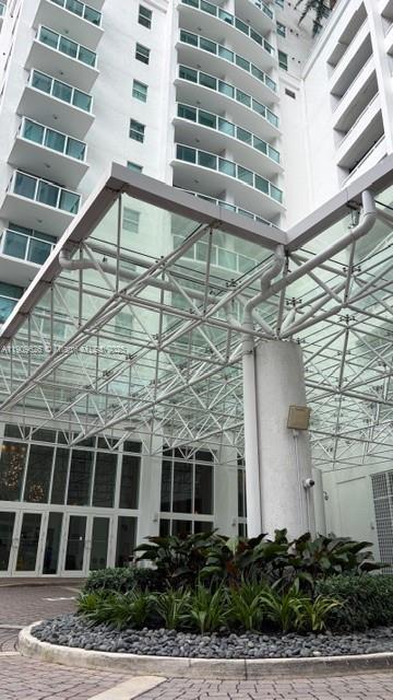 BRICKELL ON THE RIVER N T - Residential Lease