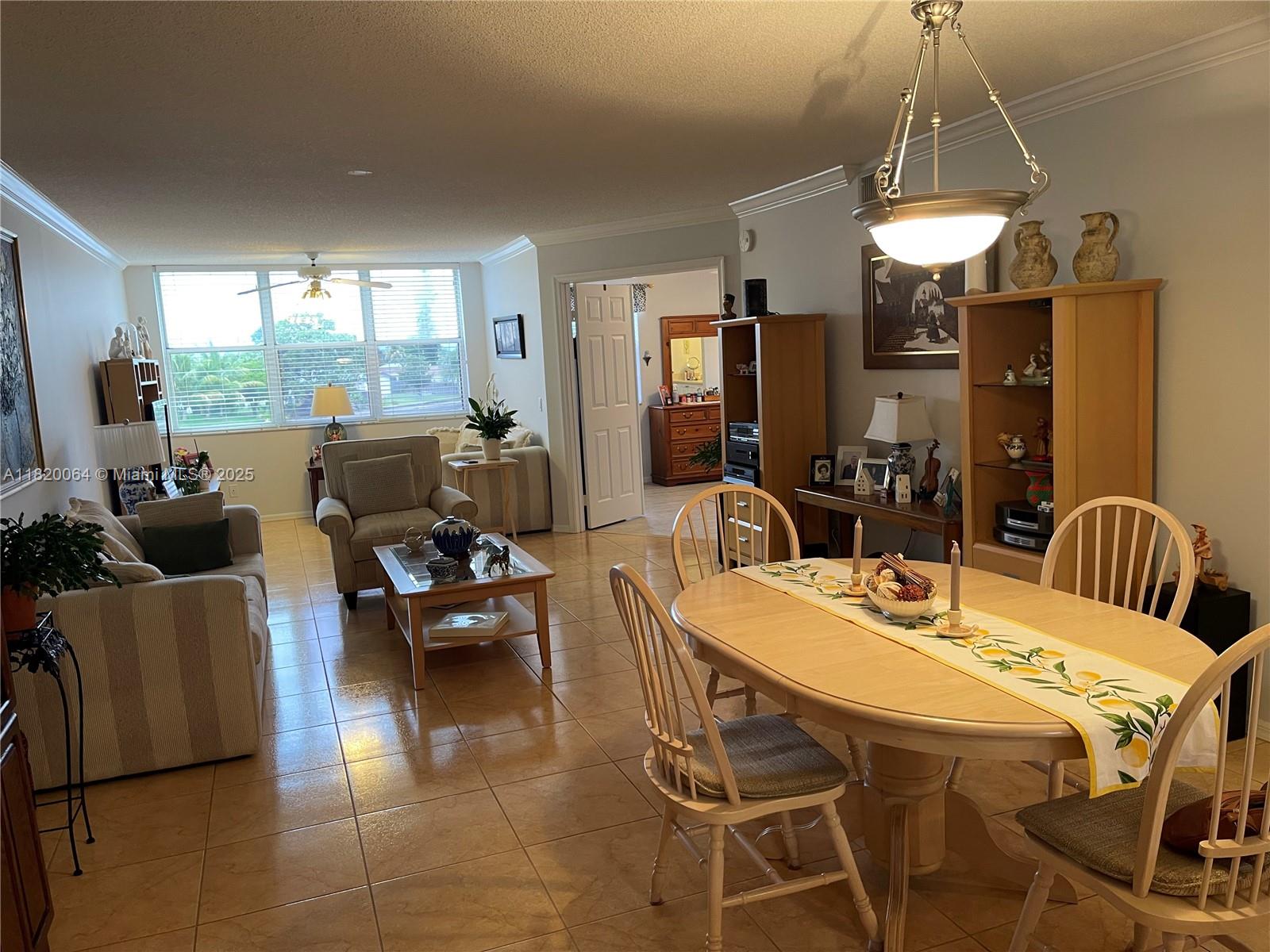 10422 Nw 24th Pl 210, Sunrise, Miami-Dade County, Florida - 2 Bedrooms  
2 Bathrooms - 