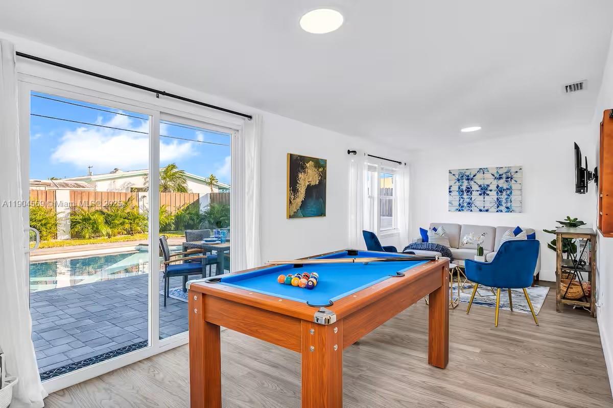 PALM BEACH SQUARE UNIT 3 - Residential Lease