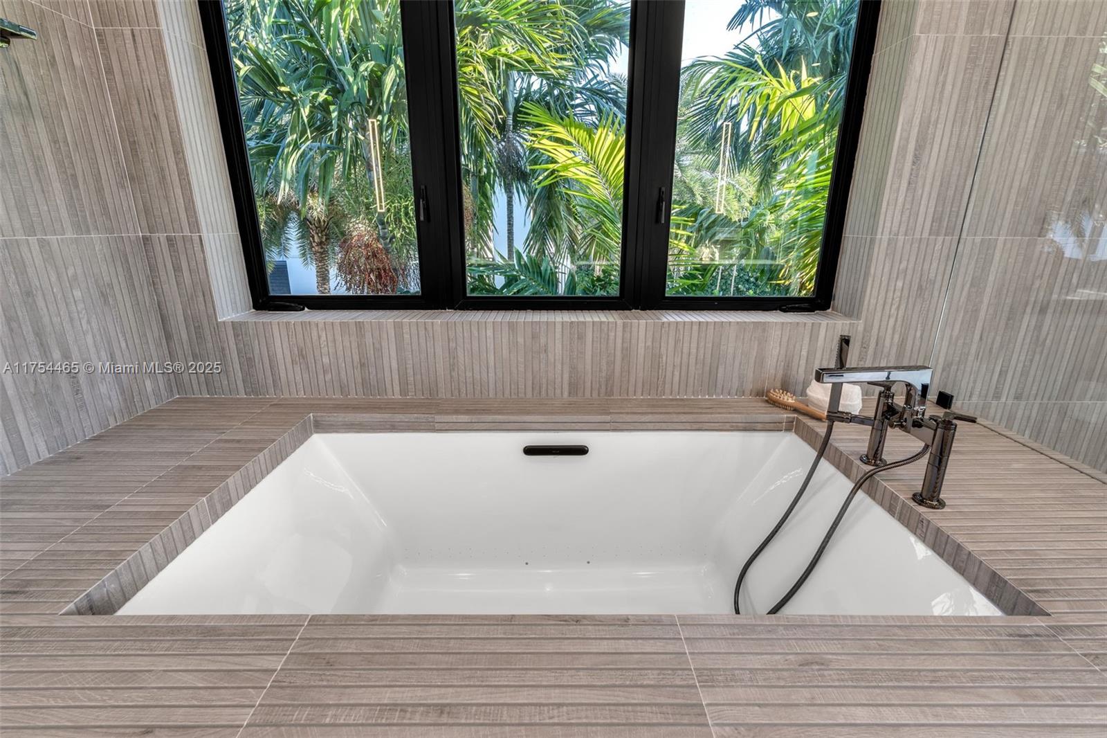 C GAB COUNTRY CLUB SEC 5 - Residential