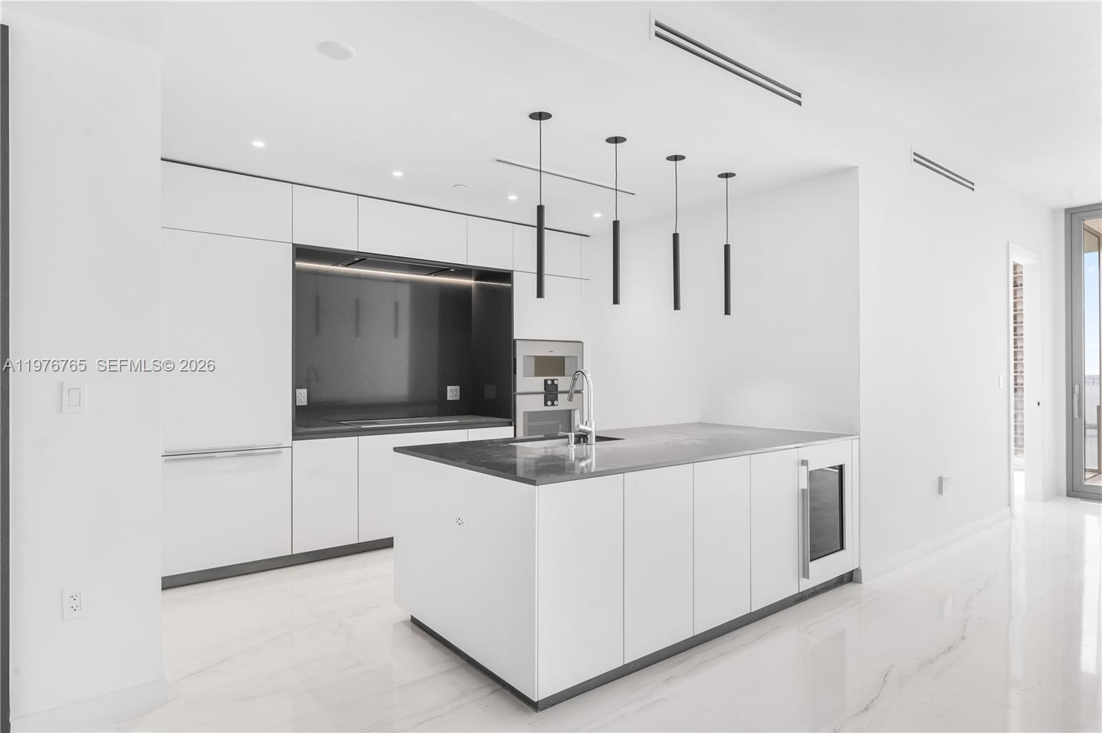 300 Biscyane Blvd Way 1202