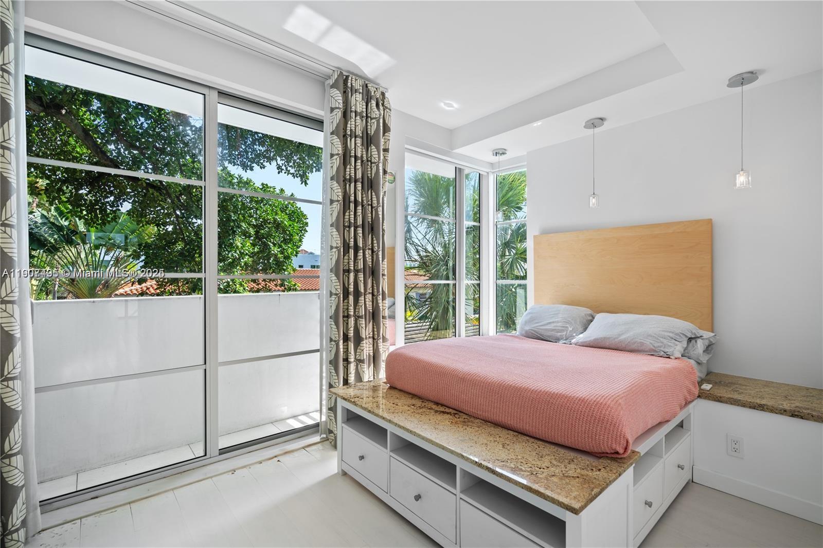 MICHIGAN PLACE CONDO - Residential