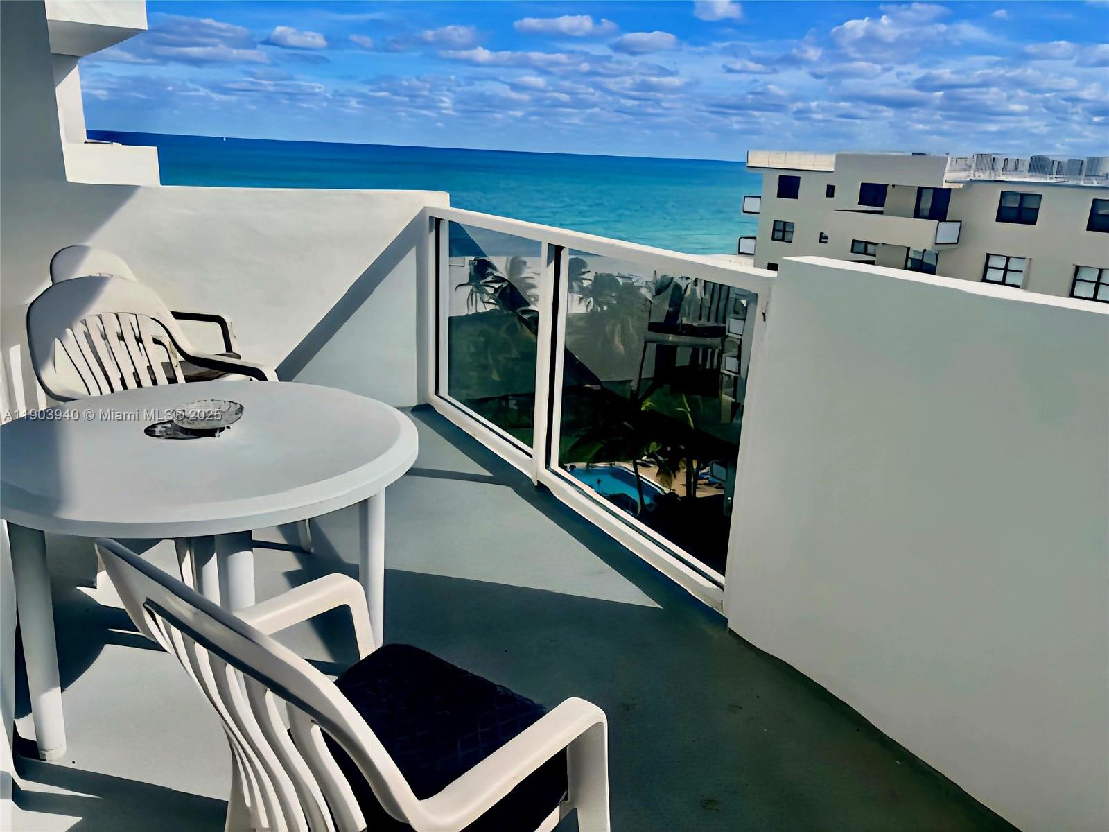 THE DECOPLAGE CONDO - Residential Lease