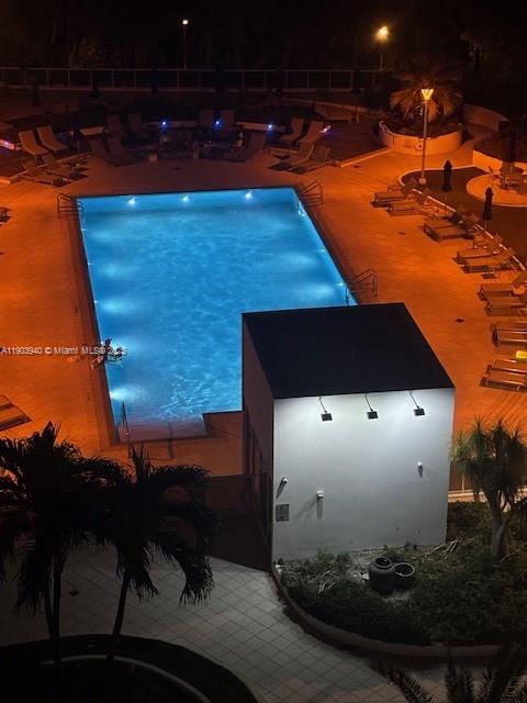 THE DECOPLAGE CONDO - Residential Lease