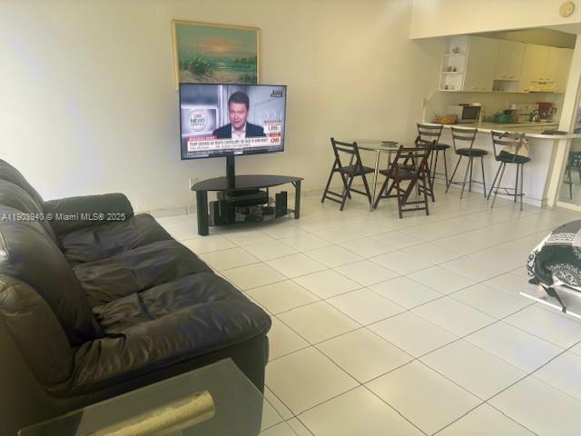 THE DECOPLAGE CONDO - Residential Lease