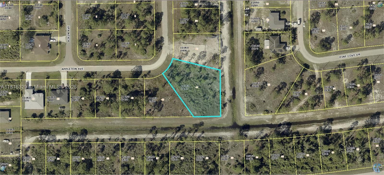 Free to Dream Big with This Land Opportunity!
825 Appleton Ave, Lehigh Acres Don’t miss your chance to own prime vacant land in a rapidly growing area, perfect for residential or multi-family development. Easy access to major roads, shopping, and amenities. Open to negotiation—call today and let’s make it happen!